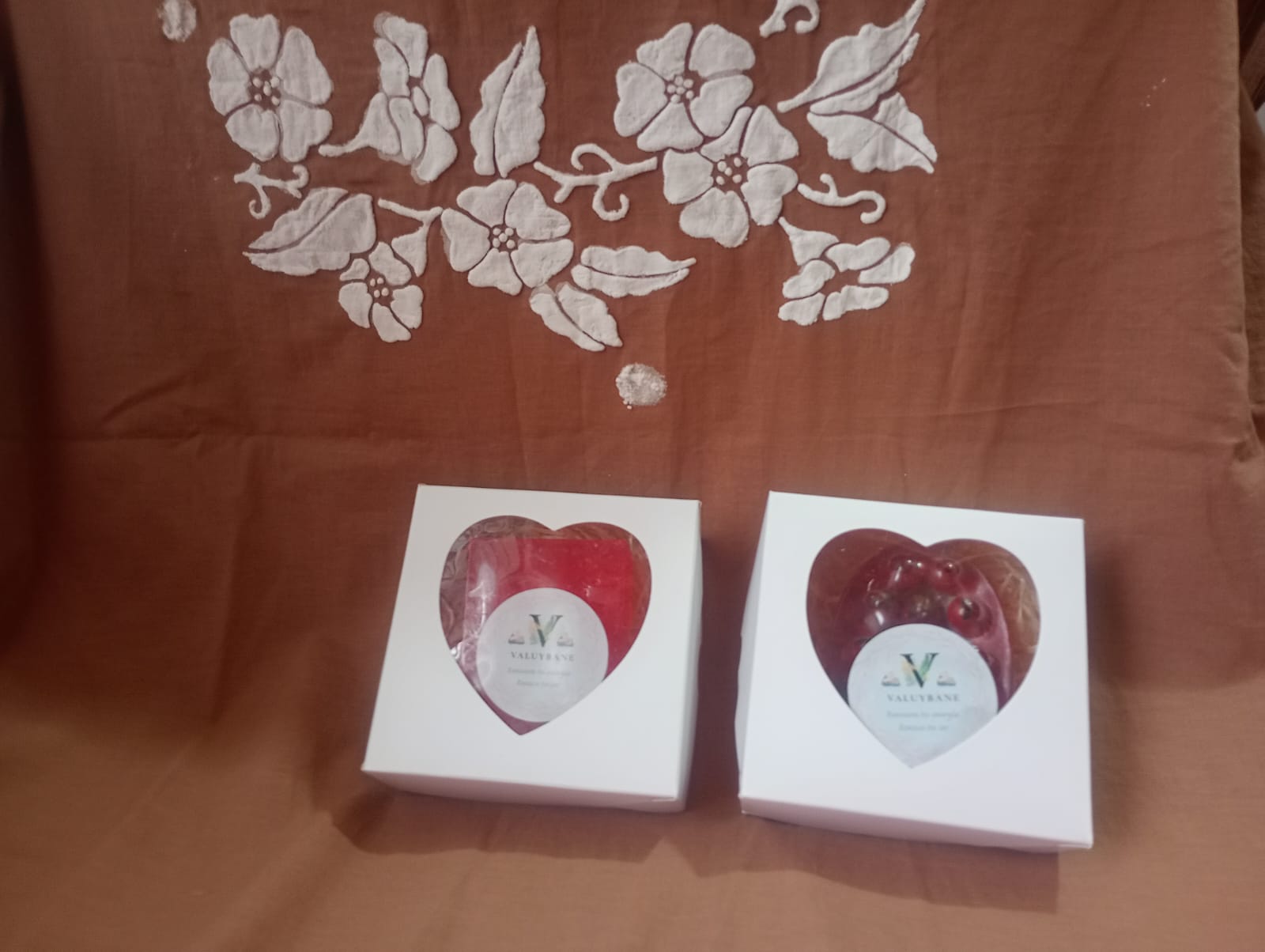 jabones, velas aromaticas, esencias y sales