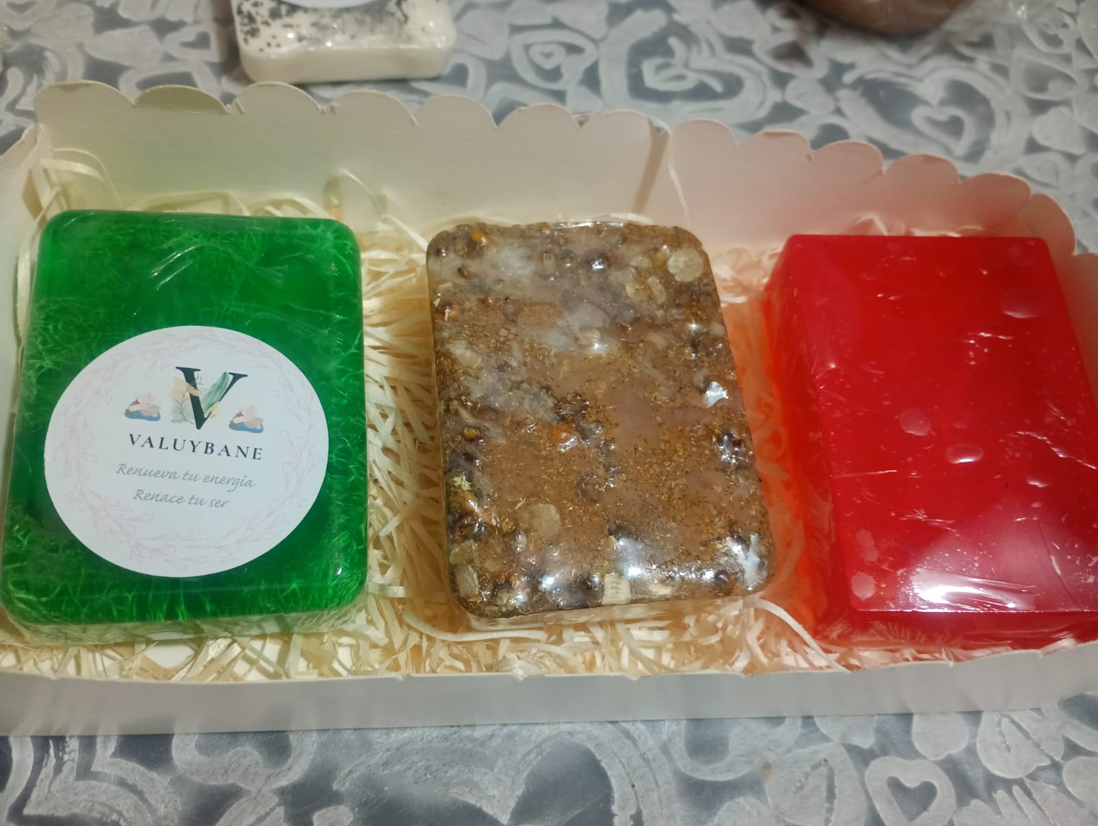 jabones, velas aromaticas, esencias y sales